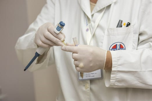 medic-hospital-laboratory-medical-40559_副本.jpg